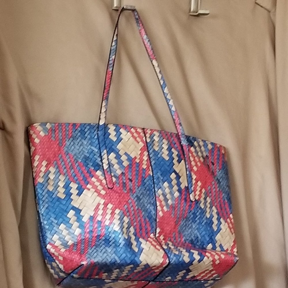 COPY - COPY -- Basket Weave Design - Picture 1 of 13